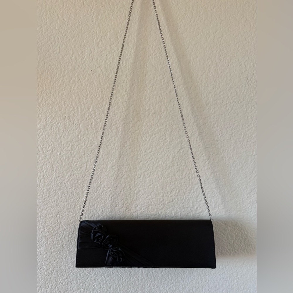 Chic Black Floral Clutch W/ Crossbody Chain